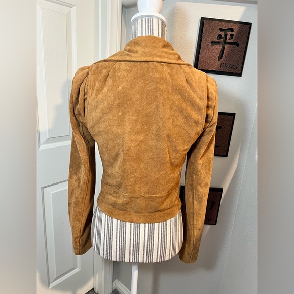 Lulu's NWOT Suede With Love Tan 4 Pockets Moto Jacket size Small - Picture 7 of 11